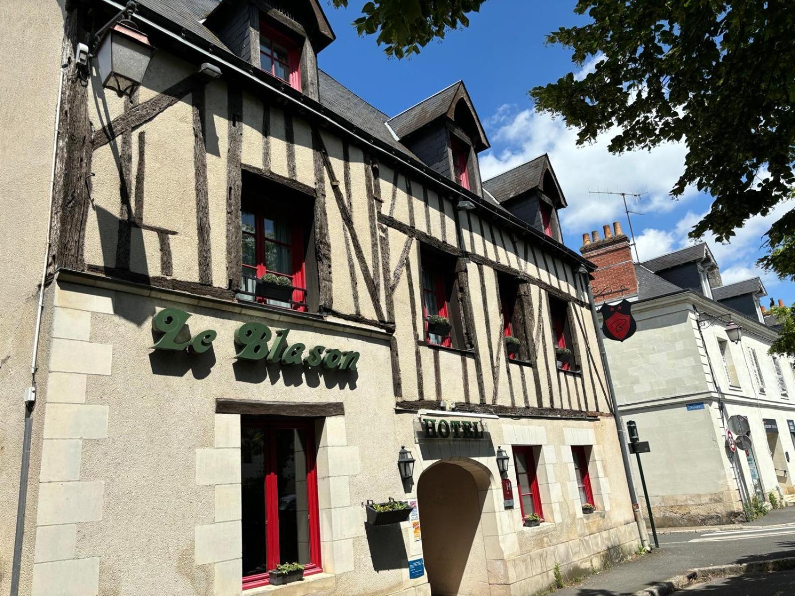 Hotel Le Blason アンボワーズ エクステリア 写真